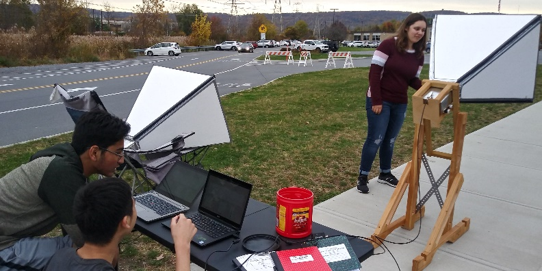 Students Observing the Galactic Center with a Radio Horn